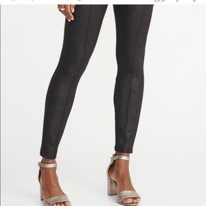 Old Navy skinny ponte knit sparkle black Stevie leggings.Size Large.